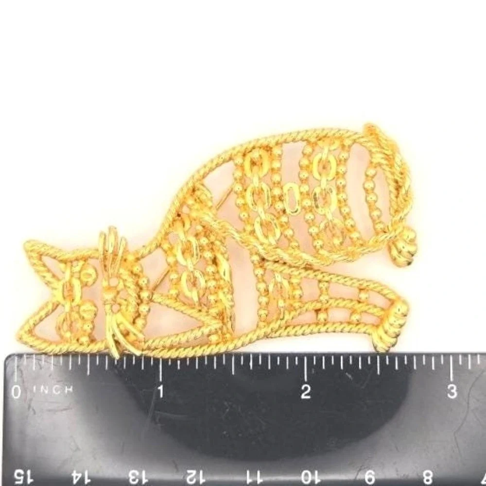 Vintage Danecraft Gold Tone Sitting Cat‎ Brooch Pin Fancy Chained Silhouette
